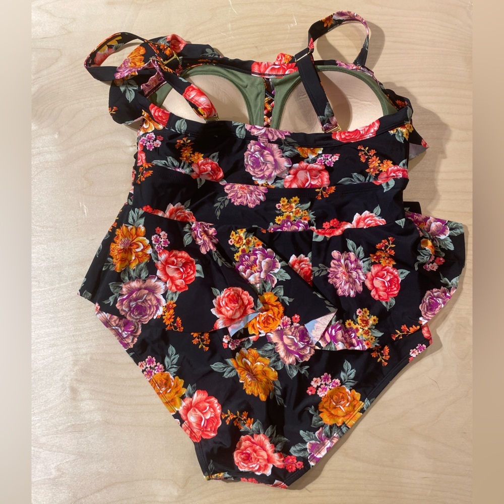 Terra & Sky One Piece Swimsuit 14W (BS) - Picture 10 of 12